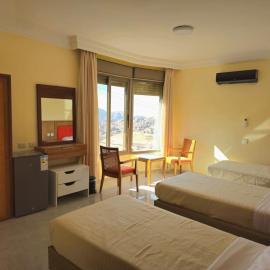 Petra Summit Hotel, хотел в Petra