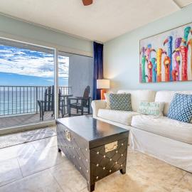 Beach House Condominiums C602 - Beachfront with Pool, Wi-Fi, & Beach Service