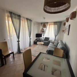 Oasis Resort Apartments, hotel in Lozenets