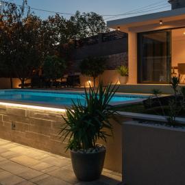 Apartment RUJAN with private heated pool, viešbutis mieste Kučine