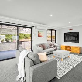 4 Bedroom House - Gorgeous View، فندق في Tranmere
