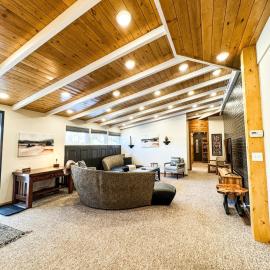 MY PLACE! Luxury 2 Bed with piano!, hotelli kohteessa Willmar