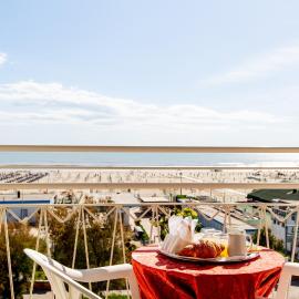 Hotel Lungomare – hotel w mieście Cervia