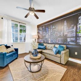 Modern 2BR2BA King Bed Pool, Gym #7