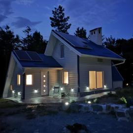Solarna Eko Vila - Your Boutique Mountain Escape, Hotel in Divčibare