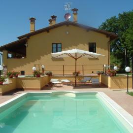Ortoturismo Fonte La Costa โรงแรมในMarciano