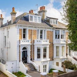 Modern Hove Apartment Near Beach & Station
