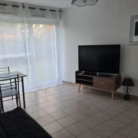 T1 Air-conditioned near downtown and beaches