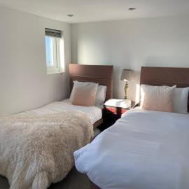 Studio twin budget flat, hotel a Stone Grove