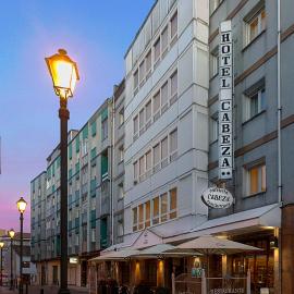 Hotel Cabeza, hótel í Noreña