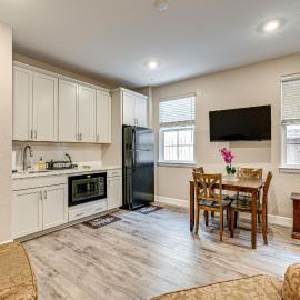 7 Mi to Folsom Lake: Sacramento Area Apartment, hotel v destinácii Folsom