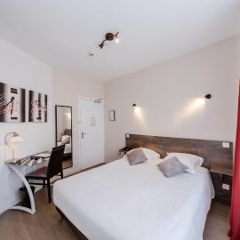 LOGIS HOTEL - Le Petit Bellon, hotel a Senlis