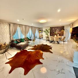 Country Haven Comfy & Sleek House: Monasterevin şehrinde bir otel