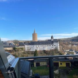 Der Zwergenbau - modernes Wohnen mit Schlossblick، فندق في Zschopau