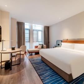 Echarm Hotel Yichang East Railway Station, hotell i Yichang