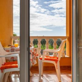Bezauberndes Apartment mit Babybett, Spielplatz, Grill, WiFi