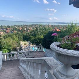Villa Kamilla, hotel in Balatongyörök