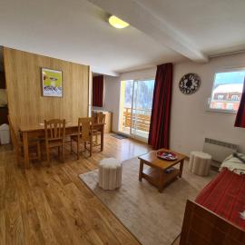 Grand appartement meublé La Foux d’Allos T3 6 à 8 personnes, hotel a Allos