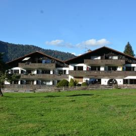 Ferienwohnung Farchanter Alm mit Schlafzimmer, Wohnzimmer und Schlafnische, hotel sa Farchant