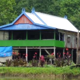 Berua homestay Rammang Rammang, hotel in Maros
