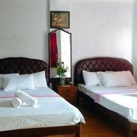 RedDoorz at RHR Tourist Inn Canlaon, hotel in Kabankalan