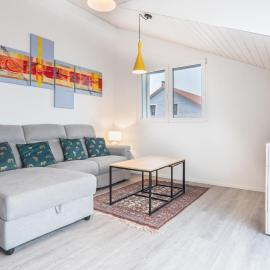 Appartement lumineux avec vue sur les montagnes-calme&nature, hotel in Semsales