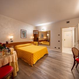 Hotel Motel Sporting, хотел в Montodine
