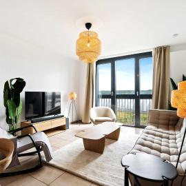 Bright 2BR Near Rockhal & Belval Plaza, hotel din Esch-sur-Alzette
