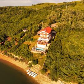 Pensiunea Belvedere Cincis, hotel a Cinciş