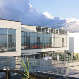 WHITE HILLS HOTEL spa&sport โรงแรมในอุชโฮรอด