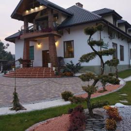 Dworek w Dawnej Szkole, hotel a Sieradz