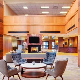 Courtyard by Marriott Boston Logan Airport، فندق في بوسطن