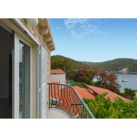 1 Bedroom Beach Front Apartment In Saplunara