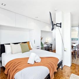 Lovely studio apartment with Freo Port views