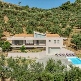 Astarte Villas - Pearl Private Villa with Pool