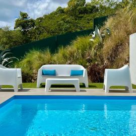 Tropic & Chic