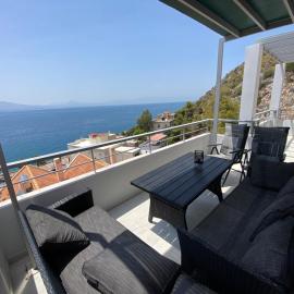 Premium Luxury Condo with breathtaking views, hotel en Loutraki