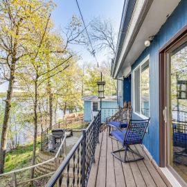 Waterfront Spirit Lake Cabin w/ Boat Rental!, hotel em Aitkin