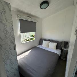 Hosting4U, hotel in Felpham