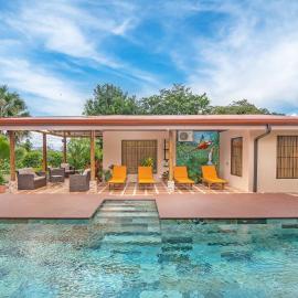 Casa Oasis La Fortuna Private Pool AC & WiFi 100 mbps, hotel in San Francisco