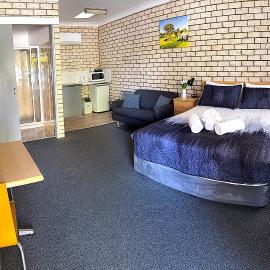 Cowra Crest Motel, Hotel in Cowra