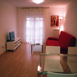 Apartamentos Auhabitat Zaragoza, edificio de apartamentos turísticos, hotel u gradu Saragosa