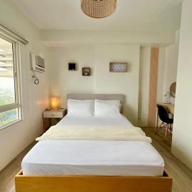 Bacolod में, होटल Cozy Condo bedroom in Bacolod City