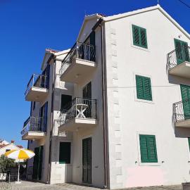 Vacation apartment Postira