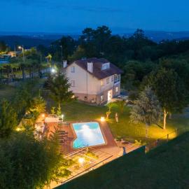 acasadeblanco, Hotel in Teo