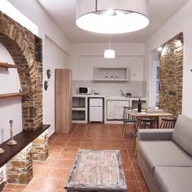 THIRAMNIA KaGa kythnosuites, ξενοδοχείο στον Μέριχα