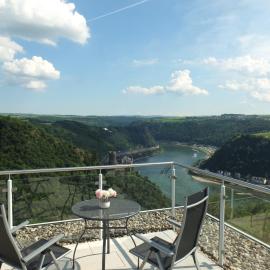 Penthouse für 2 Personen mit Dachterrasse und Rheinblick