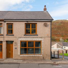 The SPACE Large House In Afan Forest Bike Park By STAE-Homes: Port Talbot şehrinde bir otel