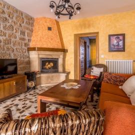 Casa Rural Bocanegra, hotel in Canicosa de la Sierra