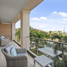 Eagle Beach - Alluring Beach View 2BR condo -LV304